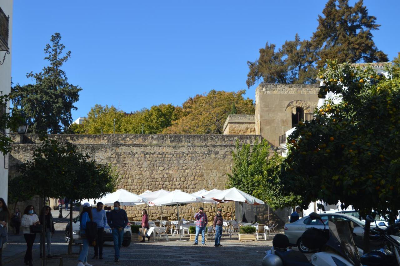 Puerta Sevilla Parking Gratis Kordoba Zewnętrze zdjęcie