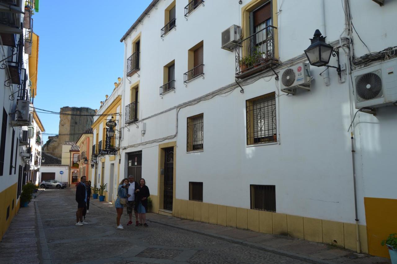 Puerta Sevilla Parking Gratis Kordoba Zewnętrze zdjęcie